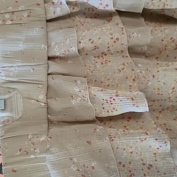 Old navy skirt asymmetrical ruffles - Picture 2 of 4